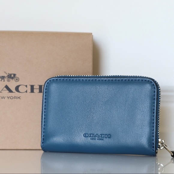 Ltd. Coach Bazooka Gum ID/Coin Zip Wallet - Picture 3 of 6